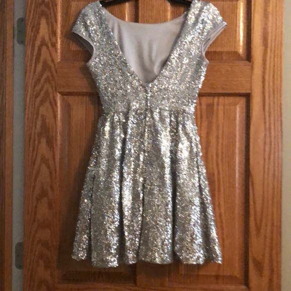 Dress - Picture 2 of 3